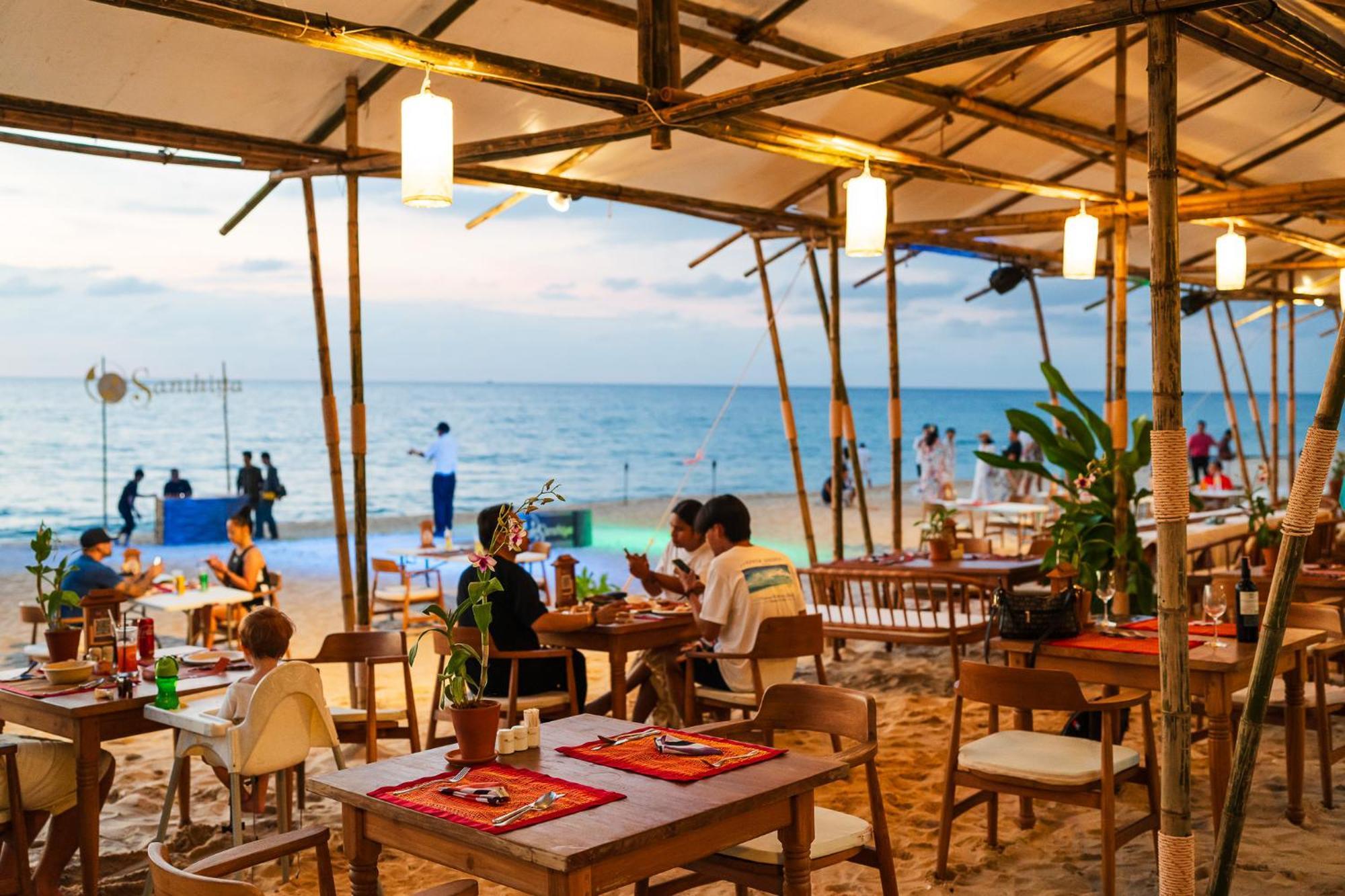 Santhiya Phuket Natai Resort & Spa Exterior foto